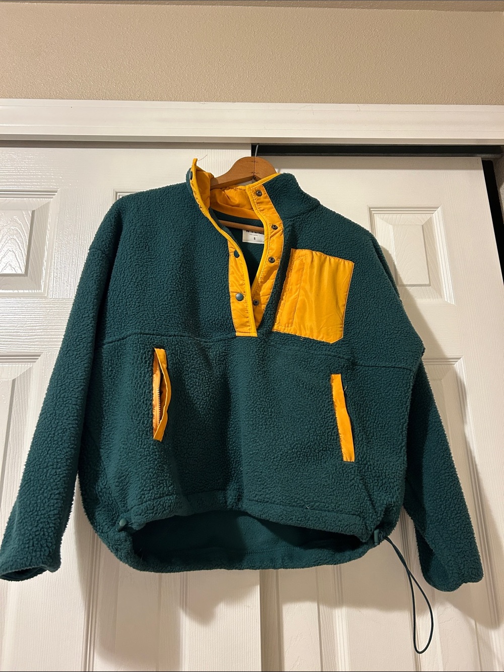 Wilo the Label Snap Fleece